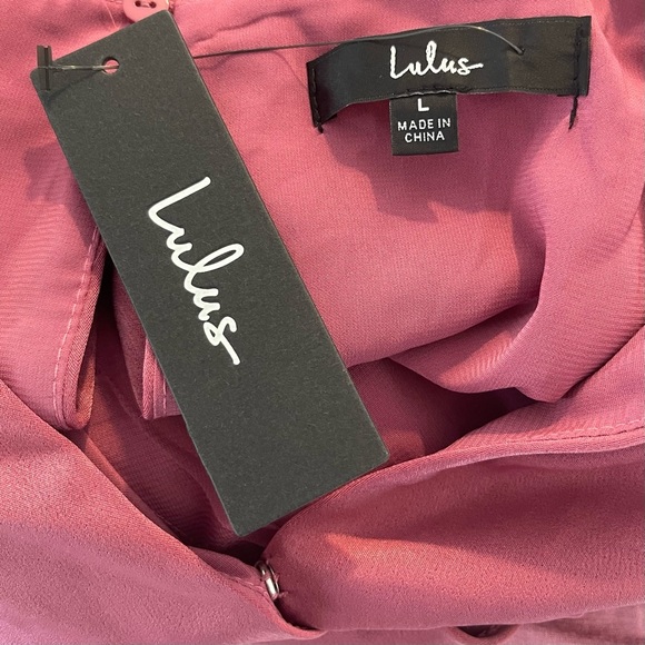 Lulus | Dusty Rose Satin Body Suit | Pleated V Neck | Long Sleeve - Picture 5 of 5